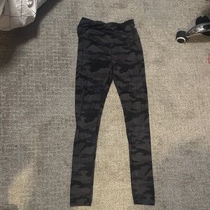 SO Black Camouflage Leggings